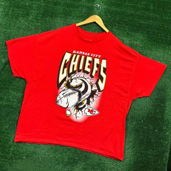 Kansas City Chiefs Spiral Throw Football T-Shirt Size XXL - Picture 3 of 4